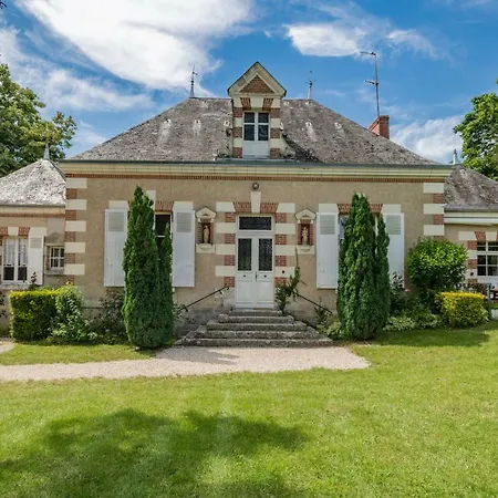 Ancien pavillon de chasse du château de Chaumont sur Loire Extérieur photo